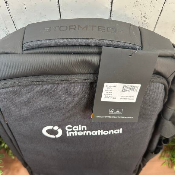 Stormtech Outdoor CMT-3 Road Warrior Computer Convertible Backpack - Picture 3 of 8